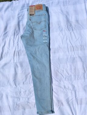 Levi's Light Blue High-Rise Skinny Jeans 29